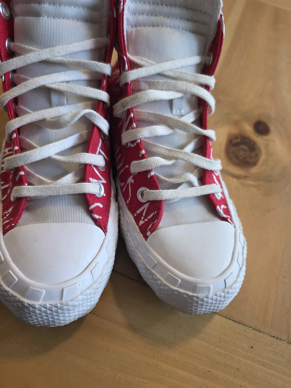 Converse All-Star Size 6Y Chuck Red White Shoes  Sneakers